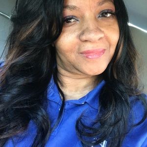 Meet your Posher, Roxanne